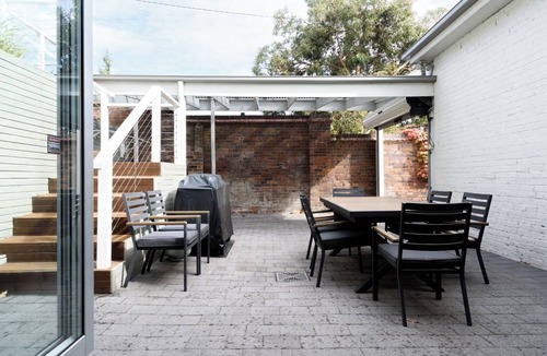Launceston CBD House | Light-Filled Comfort Near Hospital & City