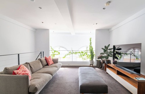 Prahran Apartment | Light-Filled Converted Warehouse Apt in Prahran