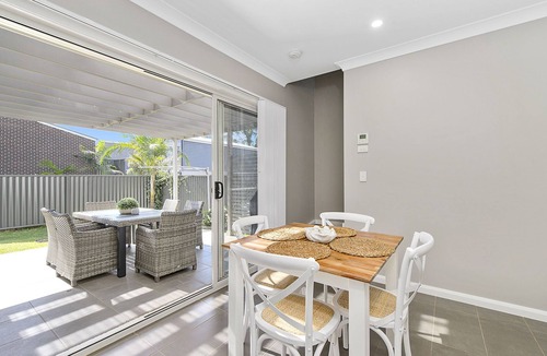Port Macquarie House | LIGHTHOUSE BEACH ESCAPE !