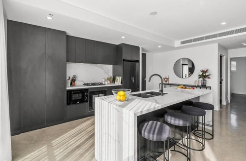Wollongong CBD Apartment | Lightview Escape - Mount Keira Vista by North Beach