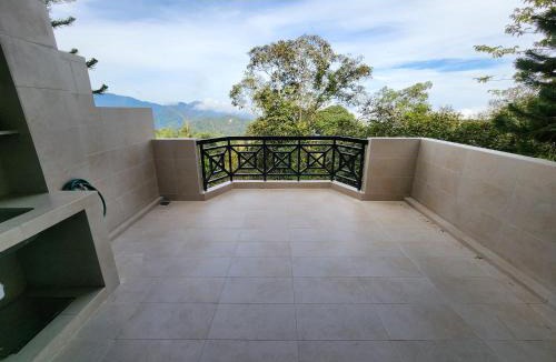 Bukit Fraser House | Little England B3