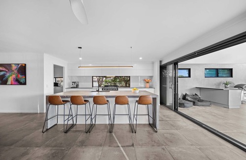 Little Mountain House | Little Mountain Modern Acreage Retreat