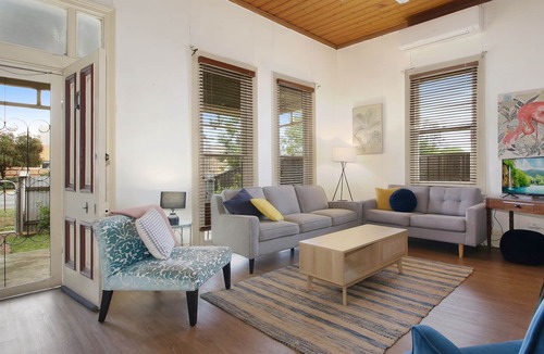 Rutherglen Cottage | Little Rutherglen Cottage
