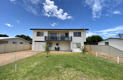 Jurien Bay House | Location Is Everything plus WiFi