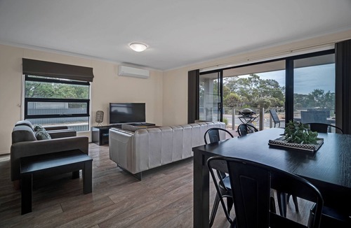 Murray Bridge House | Long Island Retreat: Pelican. The Perfect Riverside Family Getaway.