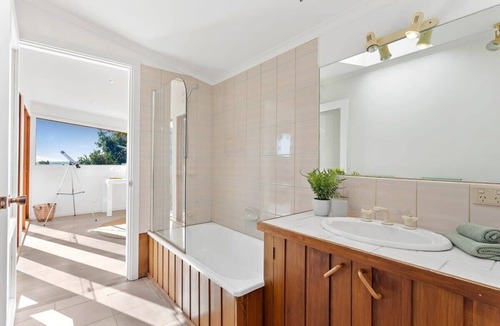 Red Hill House | Long View at Red Hill, heated pool, pet friendly