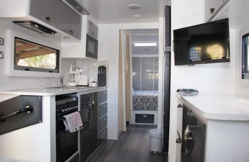 Longford RV Rental | Longford Riverside Caravan Park