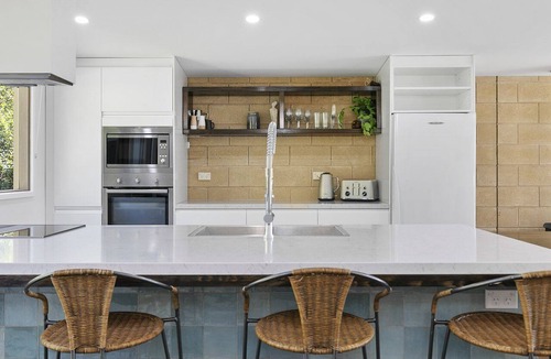Lorne House | Lorne Lodge