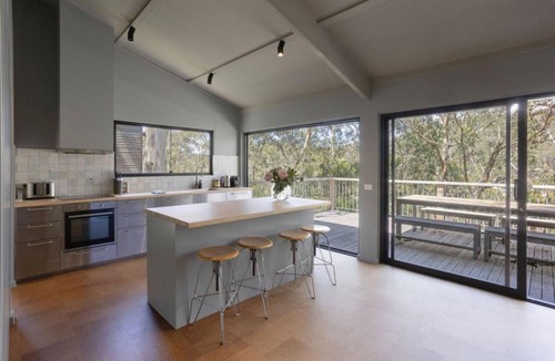 Lorne House | Lorne Tree Top Escape