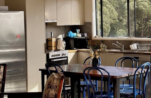 Lorne House | Lorne Treehouse Retreat with forest and ocean views