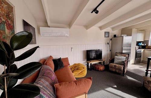 Lorne House | Lorne Treehouse Retreat with forest and ocean views