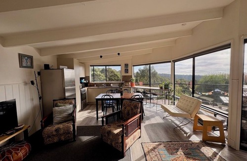 Lorne House | Lorne Treehouse Retreat with forest and ocean views
