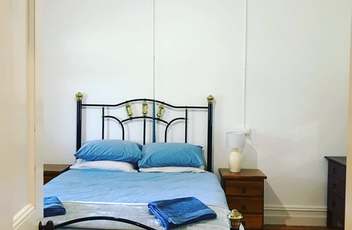 Gilbert House | Lorondale Homestead