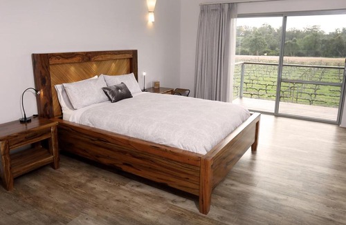 Upper Swan Bed & Breakfast | Lot113 Vineyard Accommodation