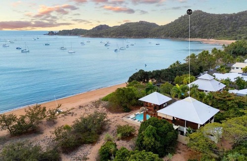 Horseshoe Bay House | Lotus House