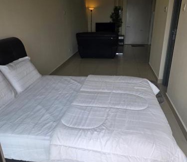 Bukit Jelutong Apartment | Lovely Studio with view