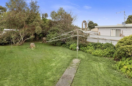 Apollo Bay House | Low - Central Location & Close to the Beach