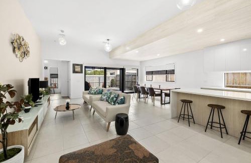 Torquay House | Lowtide Five Bedroom 22