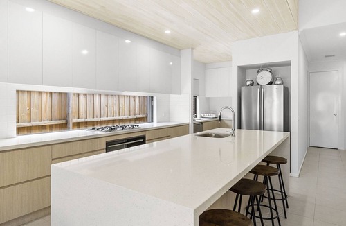 Torquay House | Lowtide Five Bedroom 22