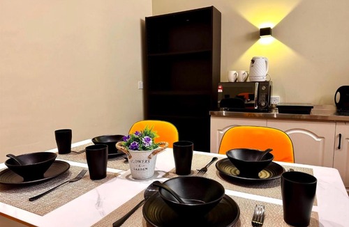 Taman Bukit Pantai Apartment | LRT Studio - Mid Valley Pantai Hospital Uni Malaya