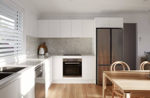 Nelson Bay House | Luana - pet friendly holiday townhouses in Nelson Bay