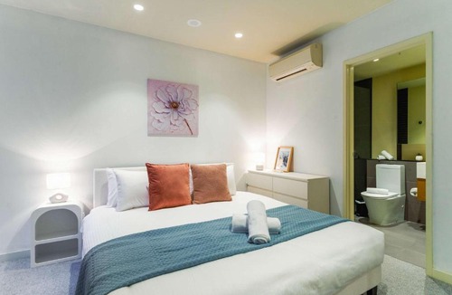 South Yarra Apartment | Lucia South Yarra Pool Gym free Parking