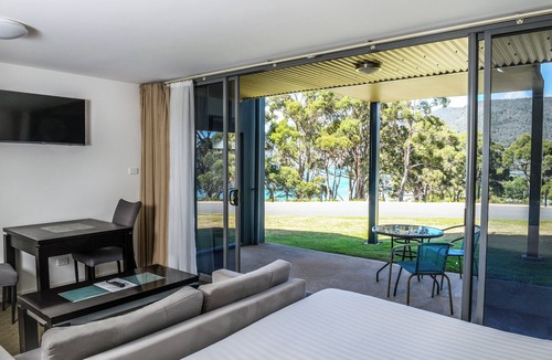 Eaglehawk Neck Hotel | Lufra Beachside Hotel