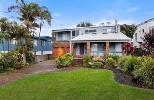 Culburra Beach House | Lumina - Fireplace - 3 Mins Walk to Beach