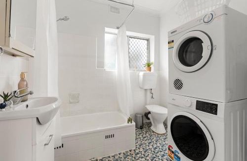 Prospect Apartment | Luxe 2BR, Restaurants, 8 Min to CBD FREE Parking