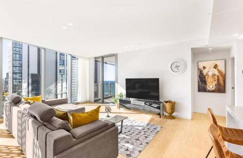 Broadbeach Apartment | Luxe Broadbeach Escape 4BR with Ocean Views and Pool
