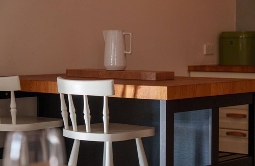 Algester House | Luxe Escape | Modern Family Home w/Private Patio