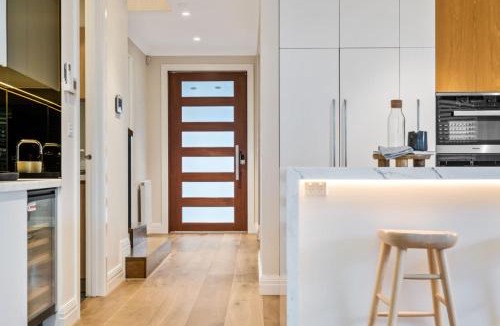 Hampton House | Luxe Parkside Hampton Home