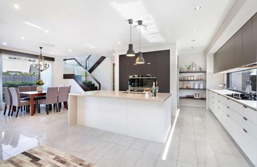 Shell Cove House | Luxe Retreat Shell Cove - Walk to Marina