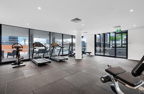 Fortitude Valley Apartment | Luxe-Valley 2BR 2Bath Infinity Pool