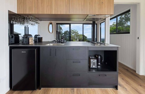 Ninderry House | Luxe Villa - Ocean Views, 15km to Coolum Beach