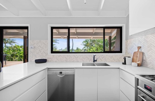 Minyama House | Luxe Waterfront Home: Pool, Pontoon w Ocean Access