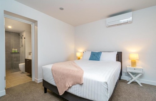 Phillip Apartment | Luxurious 2BR Escape with Exceptional Amenities - Hosted by Canstay
