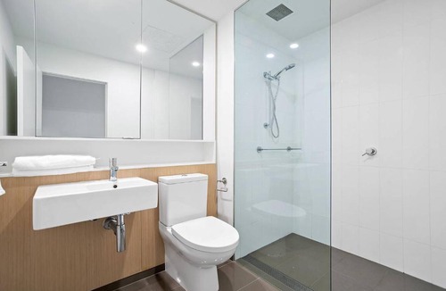 Waterloo Apartment | Luxurious and Peaceful Waterloo Apartment