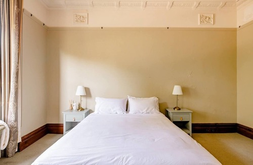 Hamilton Apartment | Luxurious Apartment