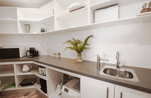 St Leonards House | Luxurious Beachfront Modern House, St Leonards, VIC Wheelchair access & Elevator