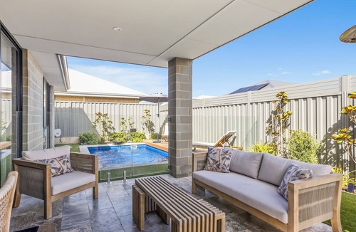 Eglinton House | Luxurious coastal retreat | Swan BnB Management