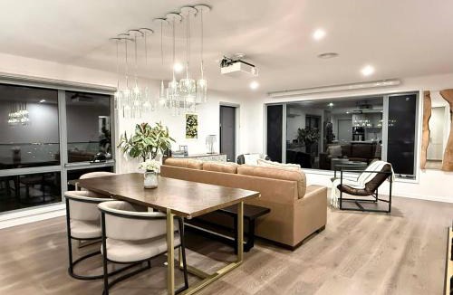 Lenah Valley House | Luxurious Home, Danson in Valleys