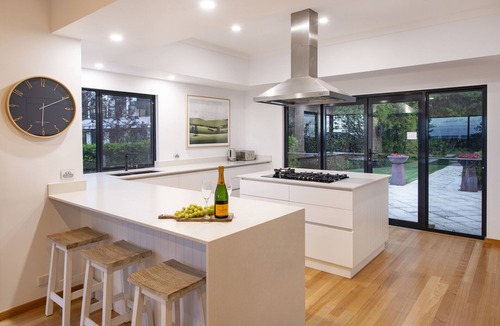Marybrook House | LUXURIOUS & INVITING TWO STOREY HOME WITH COMFORTABLY CASUAL COASTAL VIBE