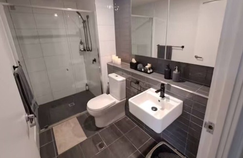Gungahlin Apartment | Luxurious Private One Bedroom Apartment, Gungahlin