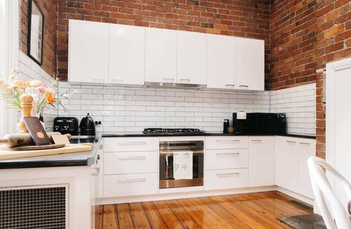 Bendigo House | Luxurious terrace home in heart of Bendigo