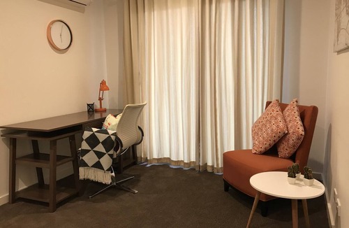 Doncaster House | Luxurious Townhouse 2BR 2.5BATH