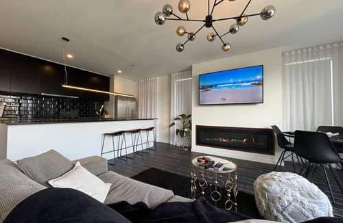 Seaford Apartment | Luxury 2Bdr Beach Side Apt FreeNetflix☆WiFi☆Wine