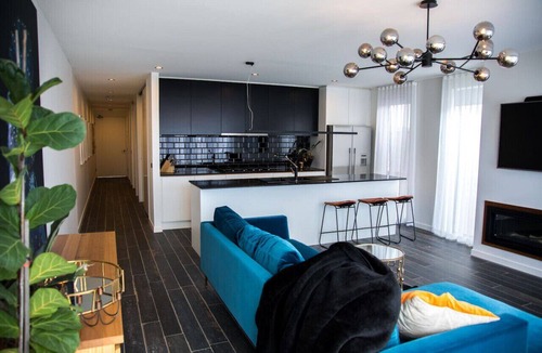 Seaford Apartment | Luxury 2Bdr Beach Side Apt FreeNetflix☆WiFi☆Wine