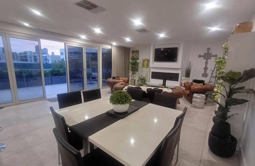 College Park Apartment | Luxury 2br CBD View Apartment with spectacular balcony!