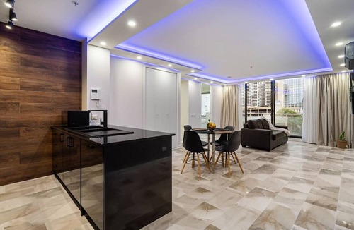 South Melbourne Apartment | Luxury 3-Bedroom Apartment